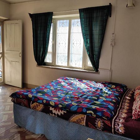 Laughing Buddha Guest House & Villa Катманду Екстериор снимка
