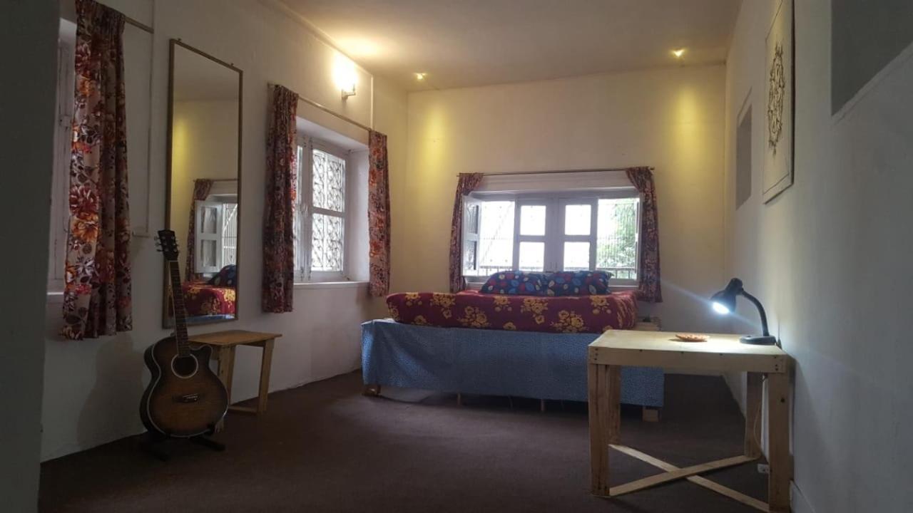 Laughing Buddha Guest House & Villa Катманду Екстериор снимка